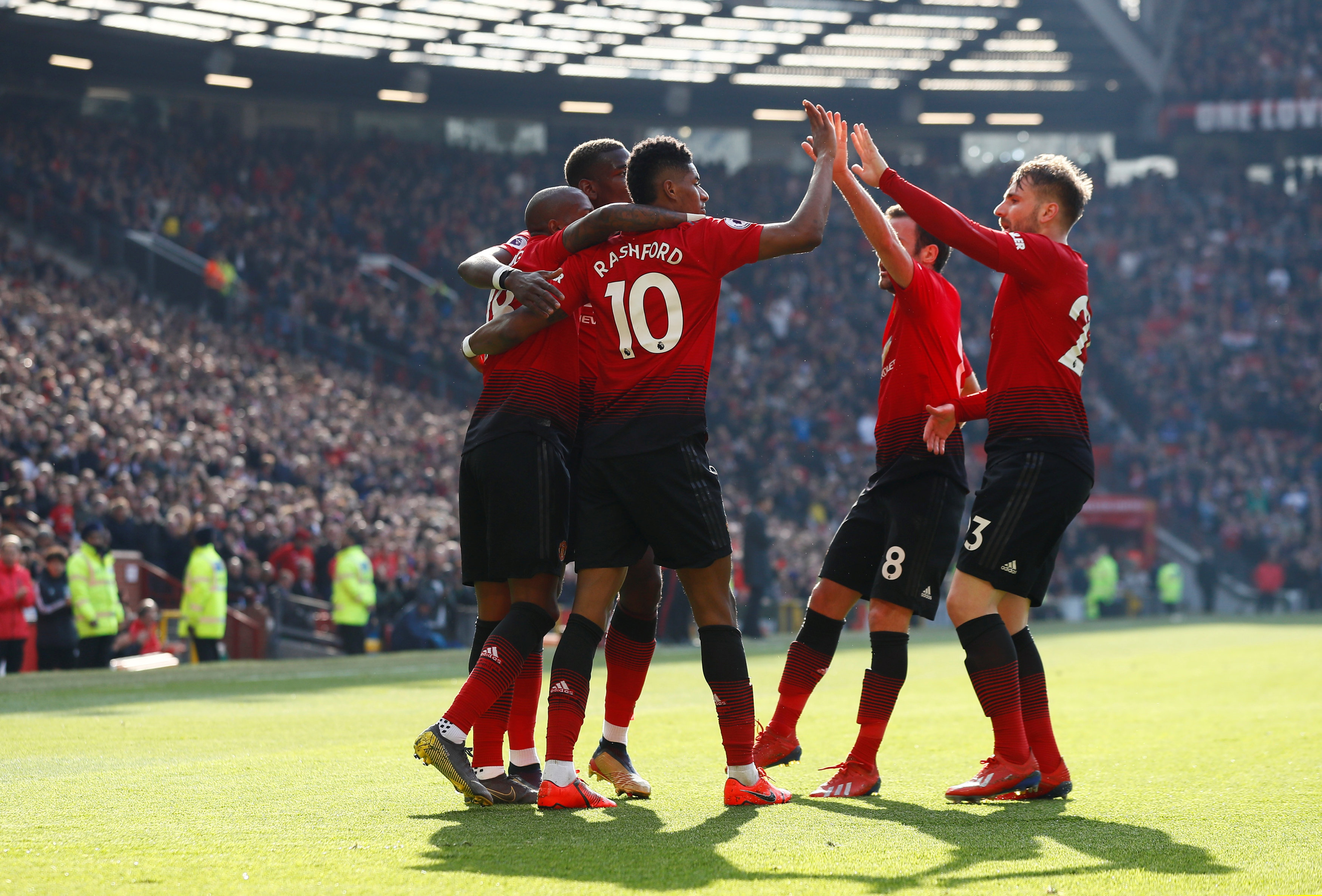 使得他既能 使得他既能